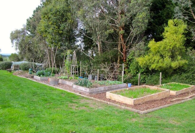 Llarrinda Bed & Breakfast