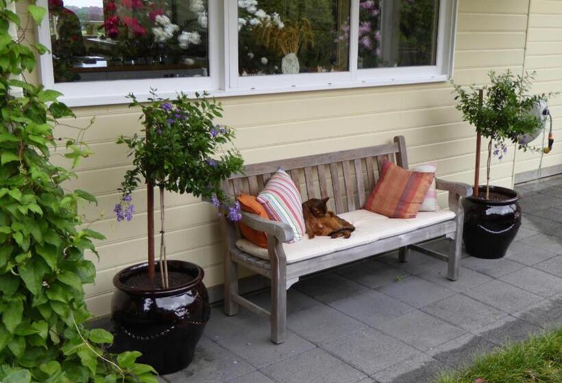 Llarrinda Bed & Breakfast