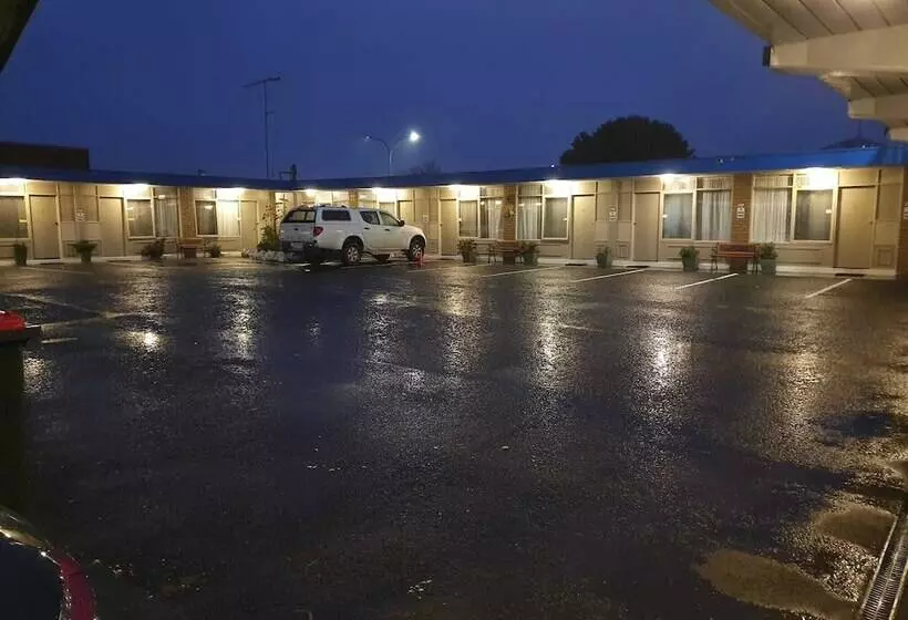 Morwell Parkside Motel