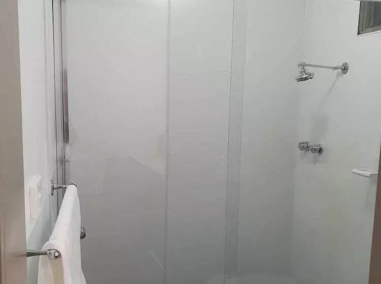 Morwell Parkside Motel