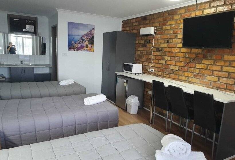 Morwell Parkside Motel