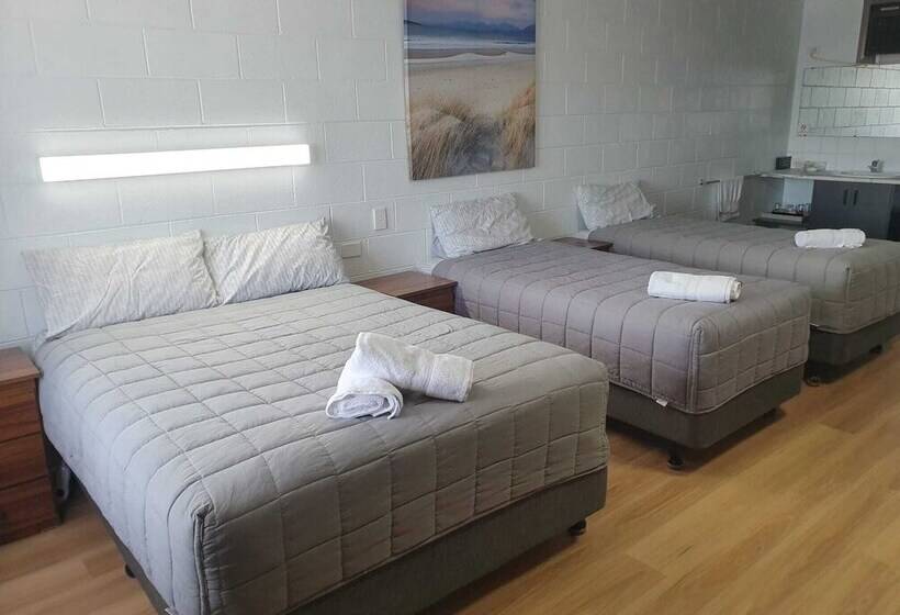 Morwell Parkside Motel