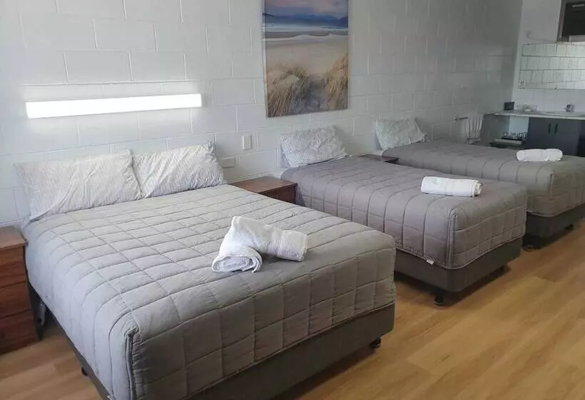 Morwell Parkside Motel