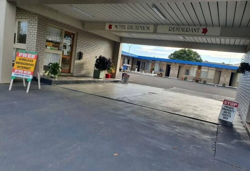 Morwell Parkside Motel