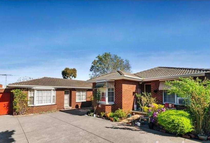 بنسيون Ivy Units Glen Waverley