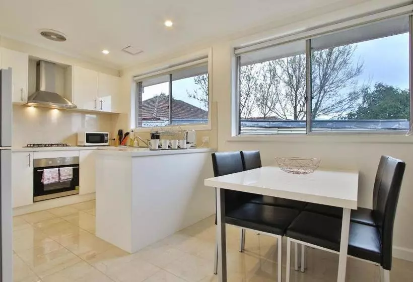 Majatalo Ivy Units Glen Waverley