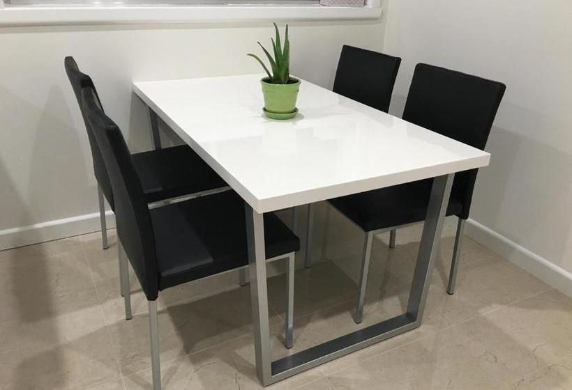 بنسيون Ivy Units Glen Waverley