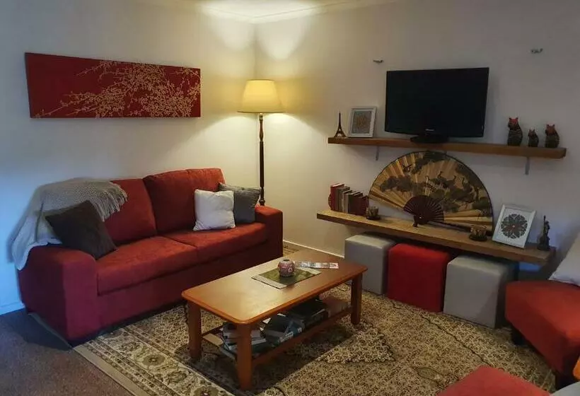 Majatalo Oaktree Guest House