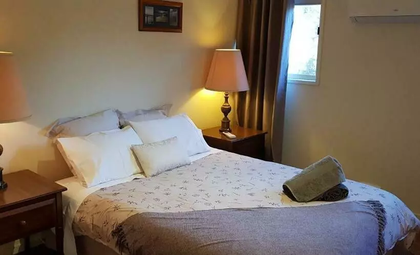 Majatalo Oaktree Guest House