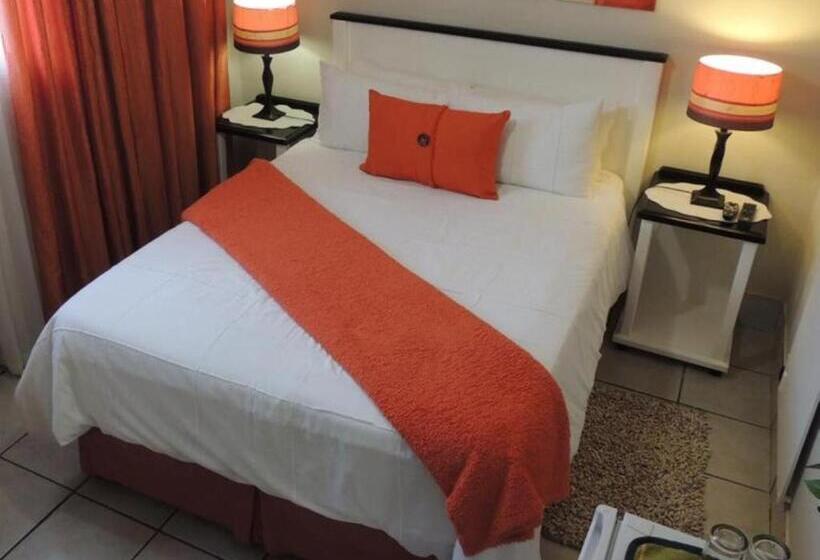 Пансион Rita S Guesthouse Cc