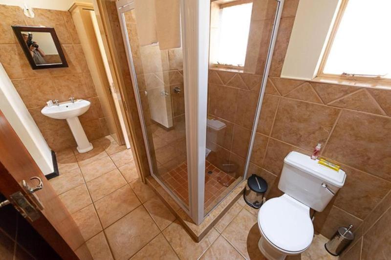 Пансион Rita S Guesthouse Cc