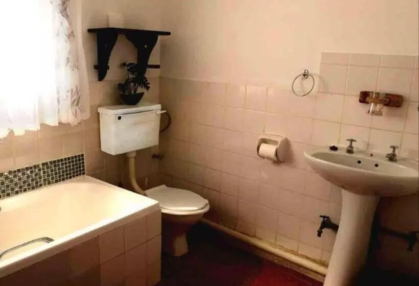 Majatalo Rita S Guesthouse Cc