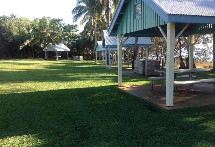 Tannum Sands Hotel / Motel