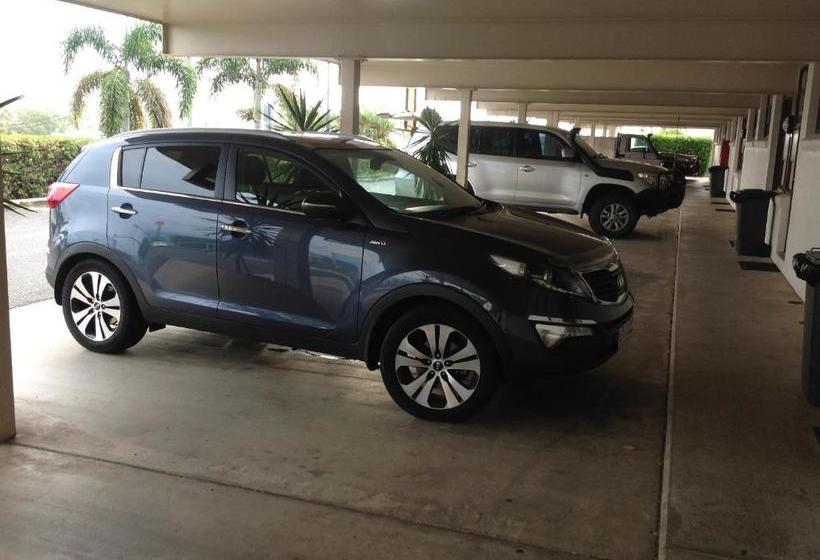 Tannum Sands Hotel / Motel