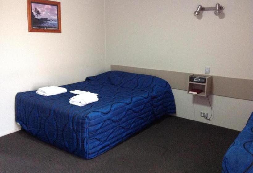 Tannum Sands Hotel / Motel