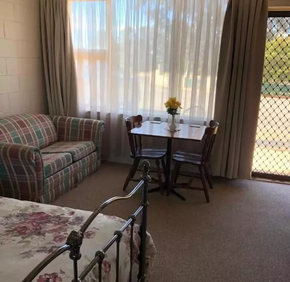 Alpine Country Motel And Metro Roadhouse Cooma