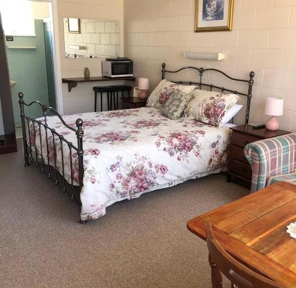 Alpine Country Motel And Metro Roadhouse Cooma