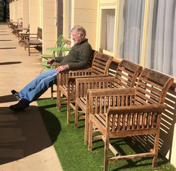 Alpine Country Motel And Metro Roadhouse Cooma