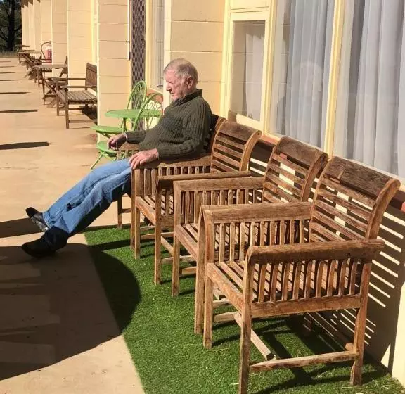 Alpine Country Motel And Metro Roadhouse Cooma