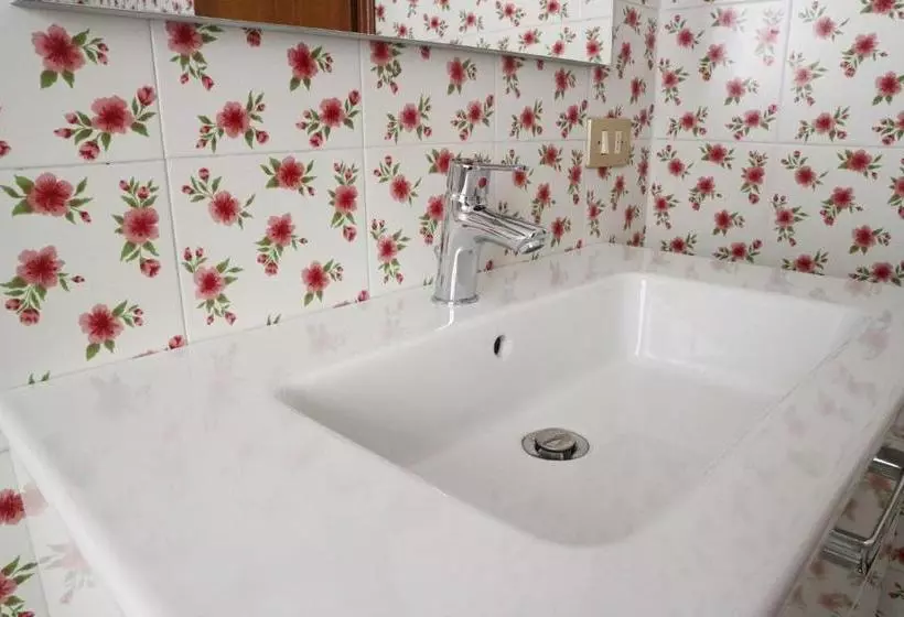 B&b Casa Elena Room And Apartments With Parking