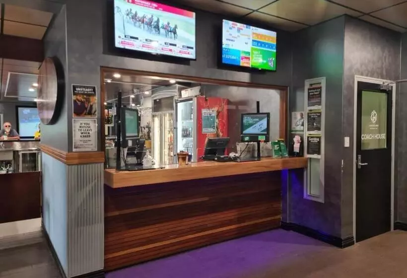 Carriers Arms Hotel Motel