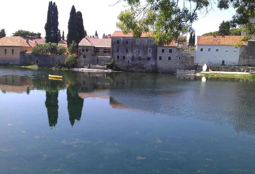 پانسیون Guest House Konak Kod Danke