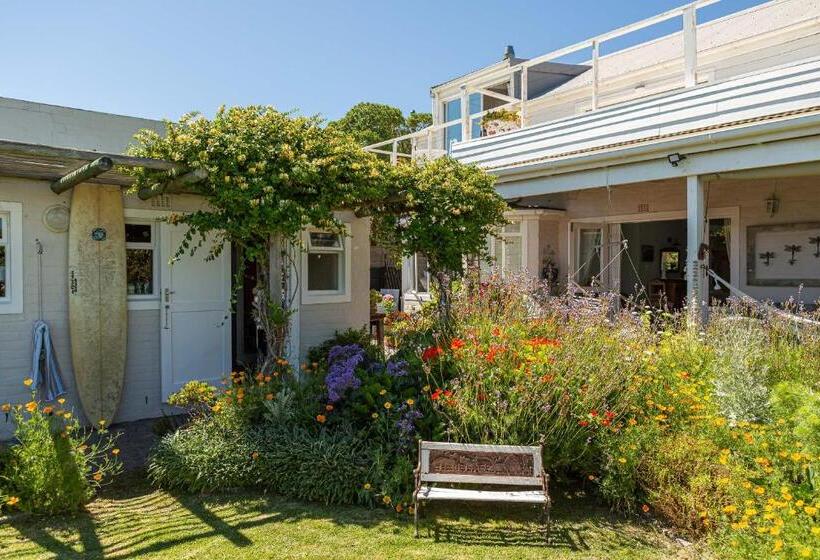 بنسيون Guinea Fowl House