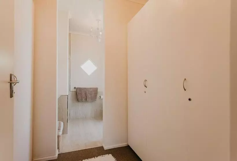 Majatalo Guinea Fowl House