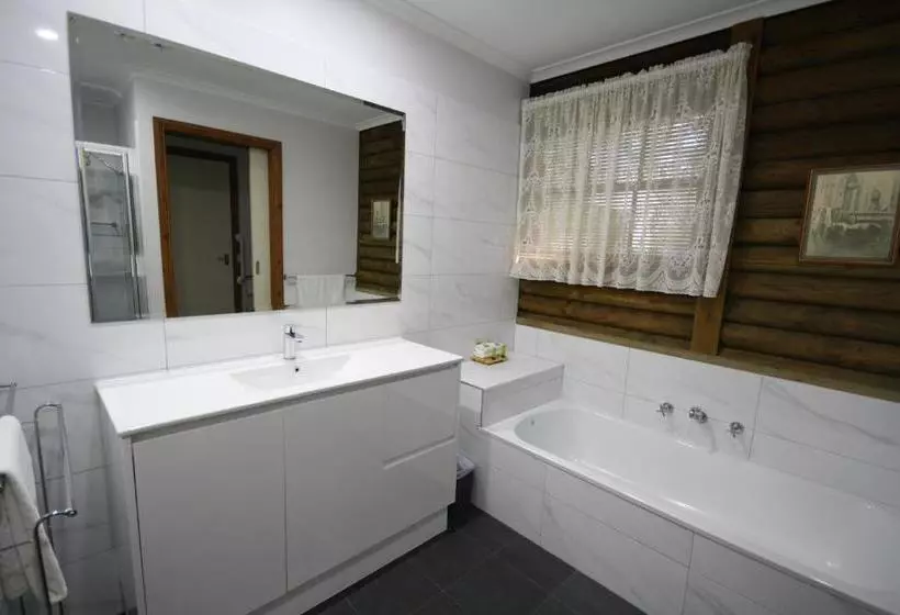 リゾートホテル Halls Gap Log Cabins