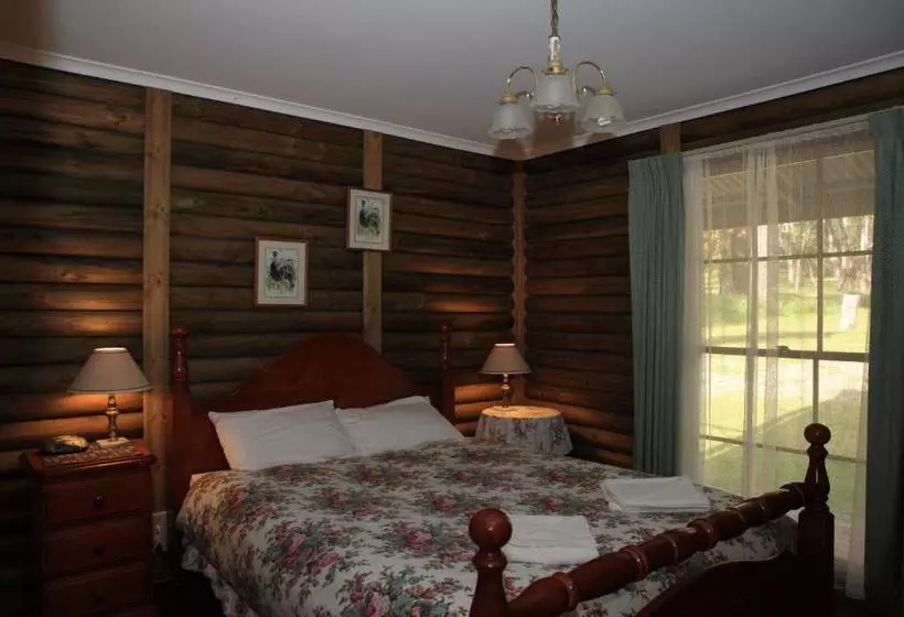 リゾートホテル Halls Gap Log Cabins