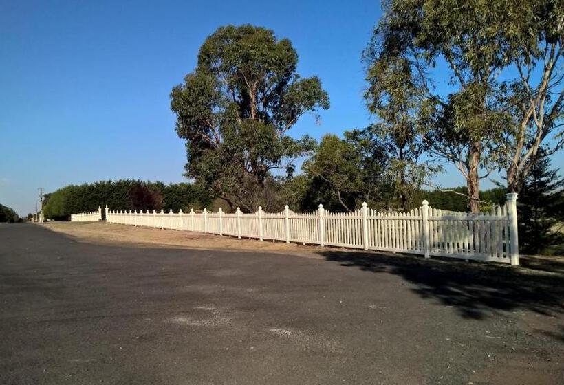 مبيت وإفطار Cleggett Estate