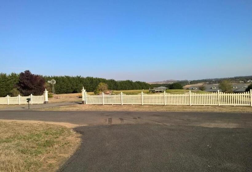 مبيت وإفطار Cleggett Estate