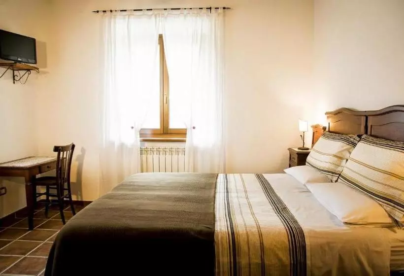 ベッドアンドブレックファースト La Finestra Sul Conero