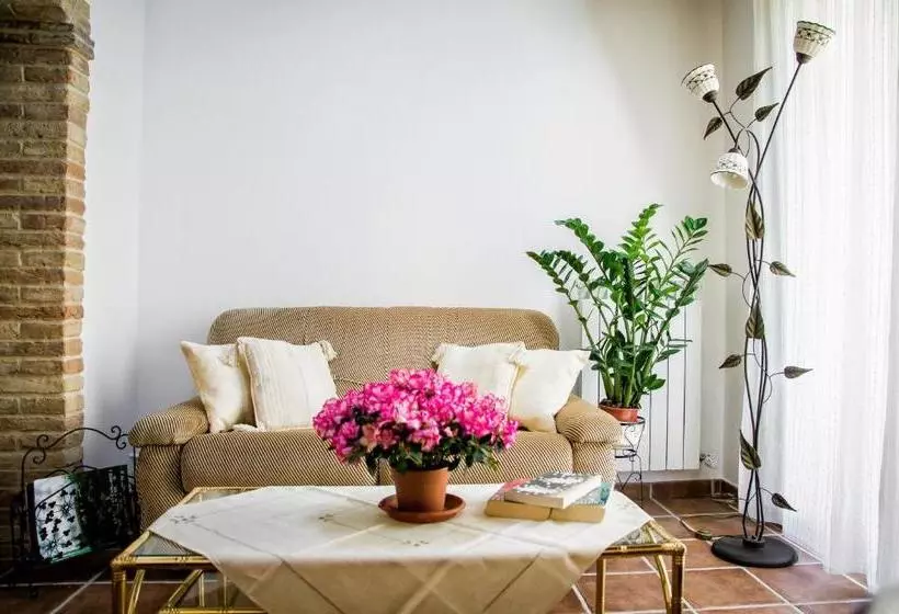 ベッドアンドブレックファースト La Finestra Sul Conero