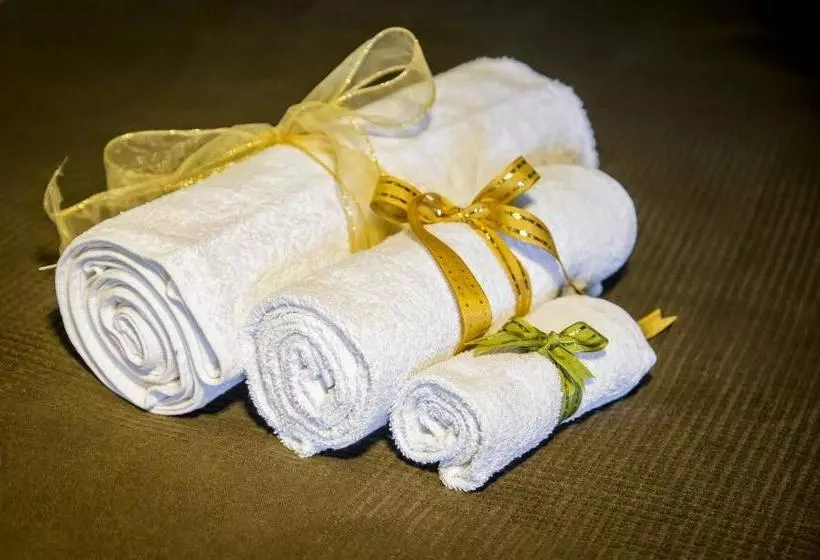 ベッドアンドブレックファースト La Finestra Sul Conero