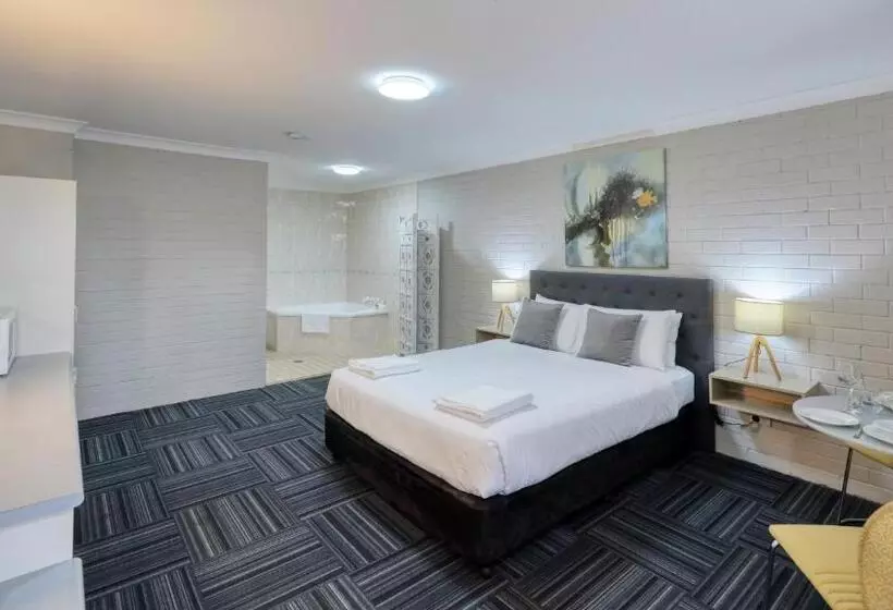 Canowindra Riverview Motel