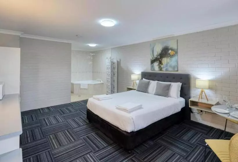 Canowindra Riverview Motel