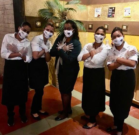 فندق Parque Do Avestruz Eco Resort