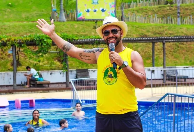 Hotelli Parque Do Avestruz Eco Resort