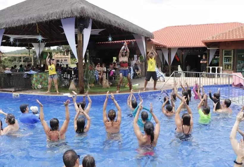 Hotelli Parque Do Avestruz Eco Resort