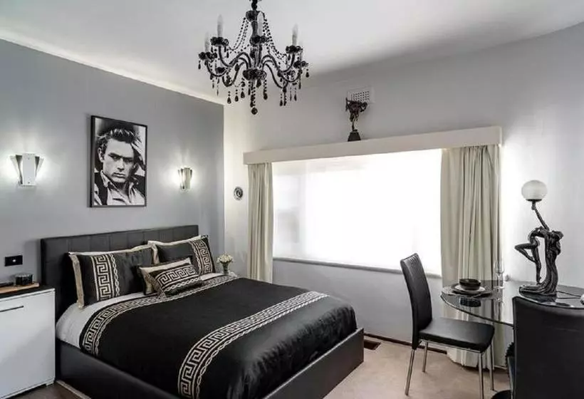 Jones On Wilson Boutique B&b