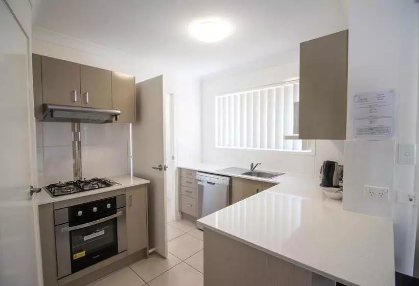 Lillypilly Resort Apartments