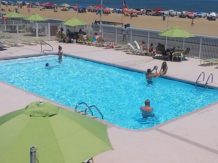 Fish Tales Boardwalk Inn & Ocean Mecca Motel