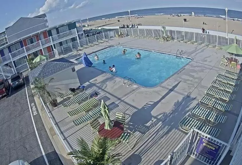 Fish Tales Boardwalk Inn & Ocean Mecca Motel