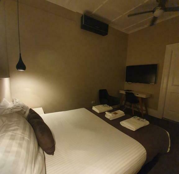 فندق على الطريق Grand