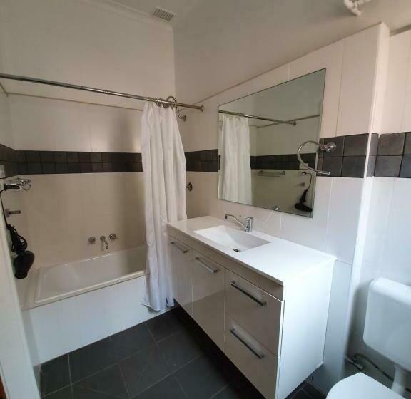 فندق على الطريق Grand