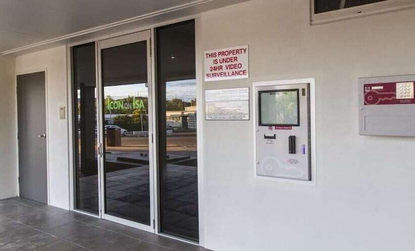 فندق على الطريق Icon On Isa