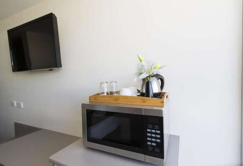 فندق على الطريق Icon On Isa