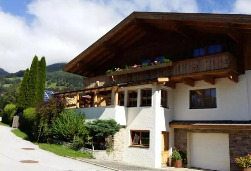 ペンション Gästehaus Reichholf