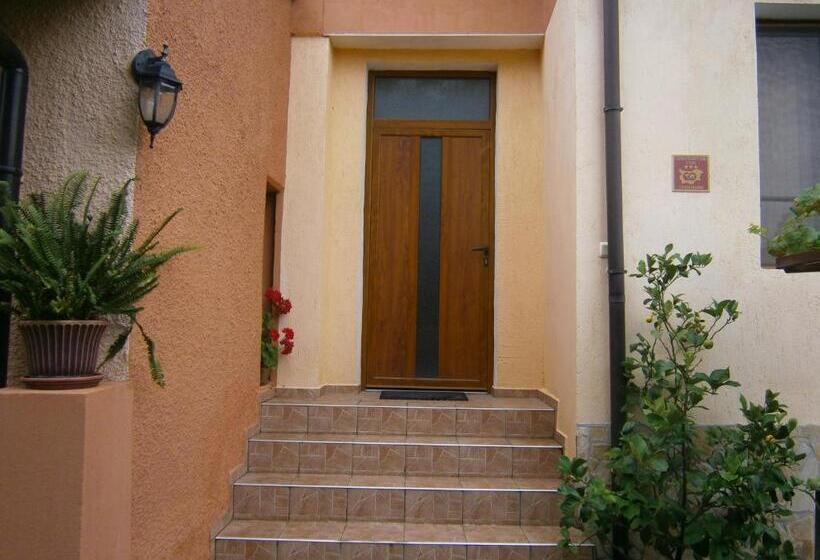 פנסיון Guest House Hristovi